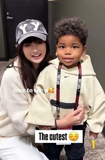 JJB jjb Jingjibao 竞技宝 电竞赛事 体育赛事 体育 电竞-韩乔生：杨瀚森这情商在NBA吃得住 女友跟利拉德的孩子玩一块去了