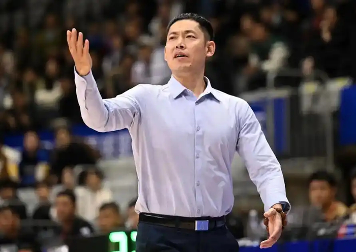 张庆鹏下课？北控2人被弃用，1后卫+1前锋，沈梓捷被质疑摸鱼|北控男篮|张帆|男篮|球队|篮板_新浪体育_新浪新闻